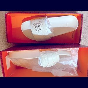 Tory Burch anatomic slides
